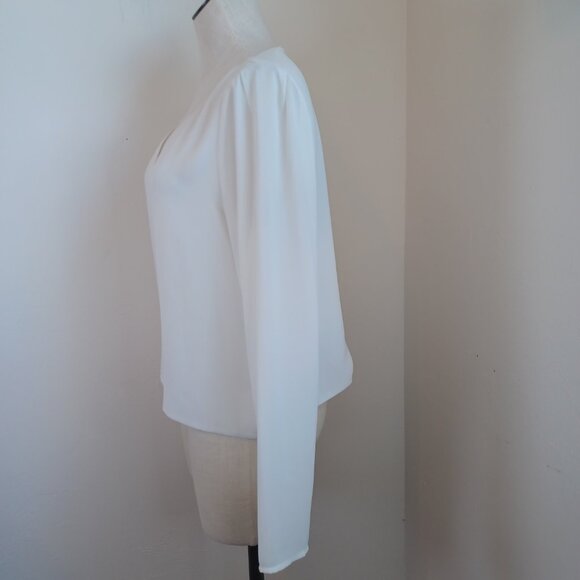 Aritzia Babaton Blouse Murphy White V Neck Cropped Blouse Long Sleeve Womens L - Picture 7 of 15